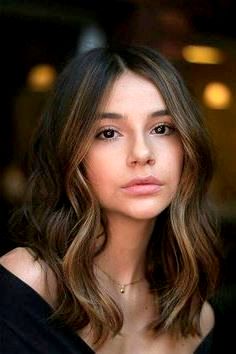 17 Cute and Sexy Spring Hairstyles for Medium Length Hair 2020