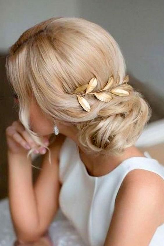 15 Best Prom Hairstyles For Long Hair