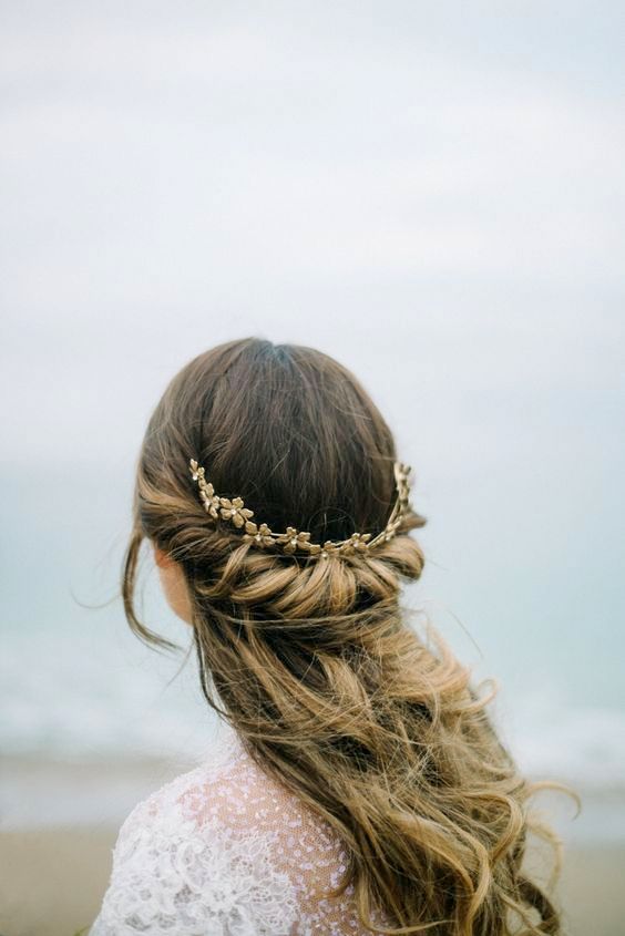 15 Best Prom Hairstyles For Long Hair