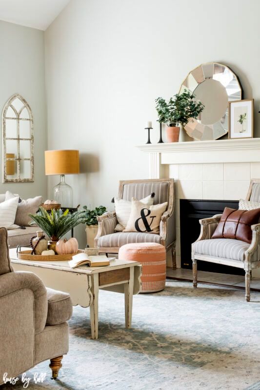 30 Elegant Summer Living Room Decor Ideas You Can Actually Adopt