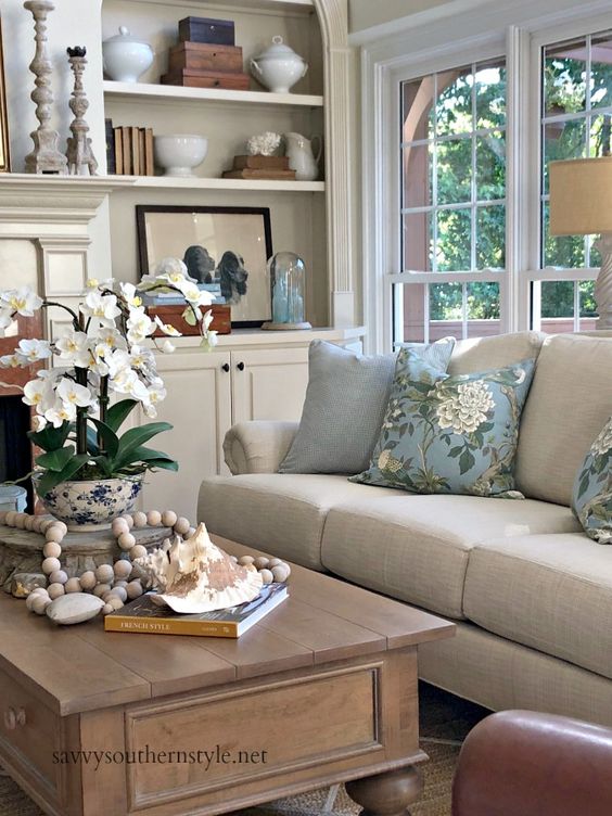 30 Elegant Summer Living Room Decor Ideas You Can Actually Adopt