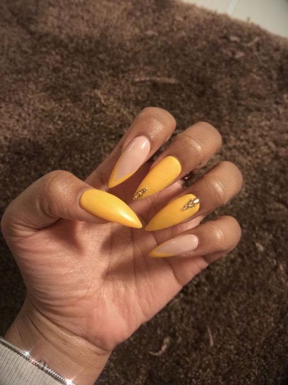 30 Glittering Summer Yellow Nails For All Coffin Nails