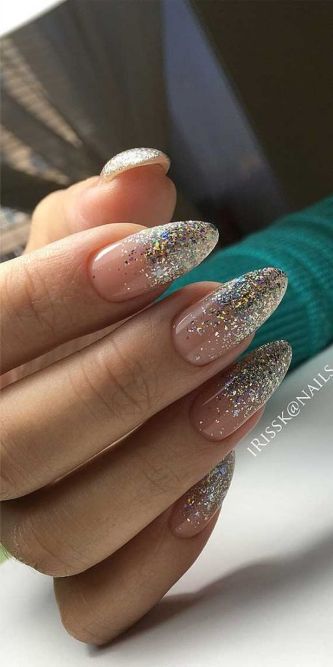 25 Beautiful Bling Nails with Glitters that You Dreamt Of 2021