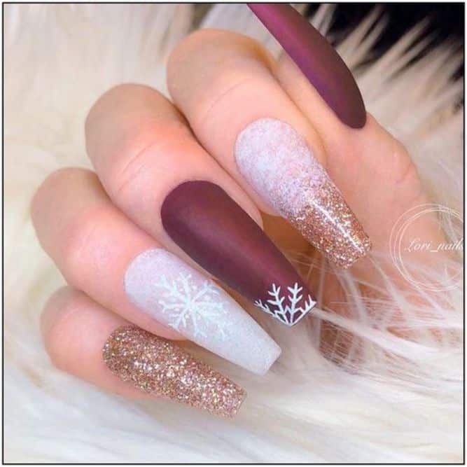 25 Beautiful Bling Nails with Glitters that You Dreamt Of 2021