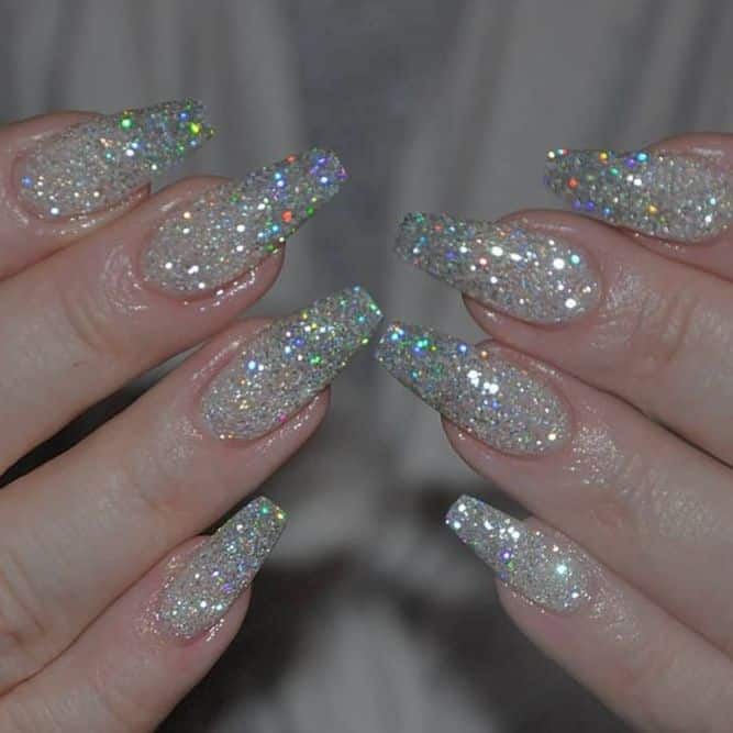 25 Beautiful Bling Nails with Glitters that You Dreamt Of 2021