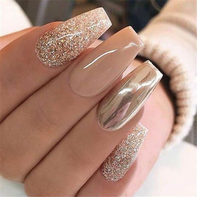 25 Beautiful Bling Nails with Glitters that You Dreamt Of 2021