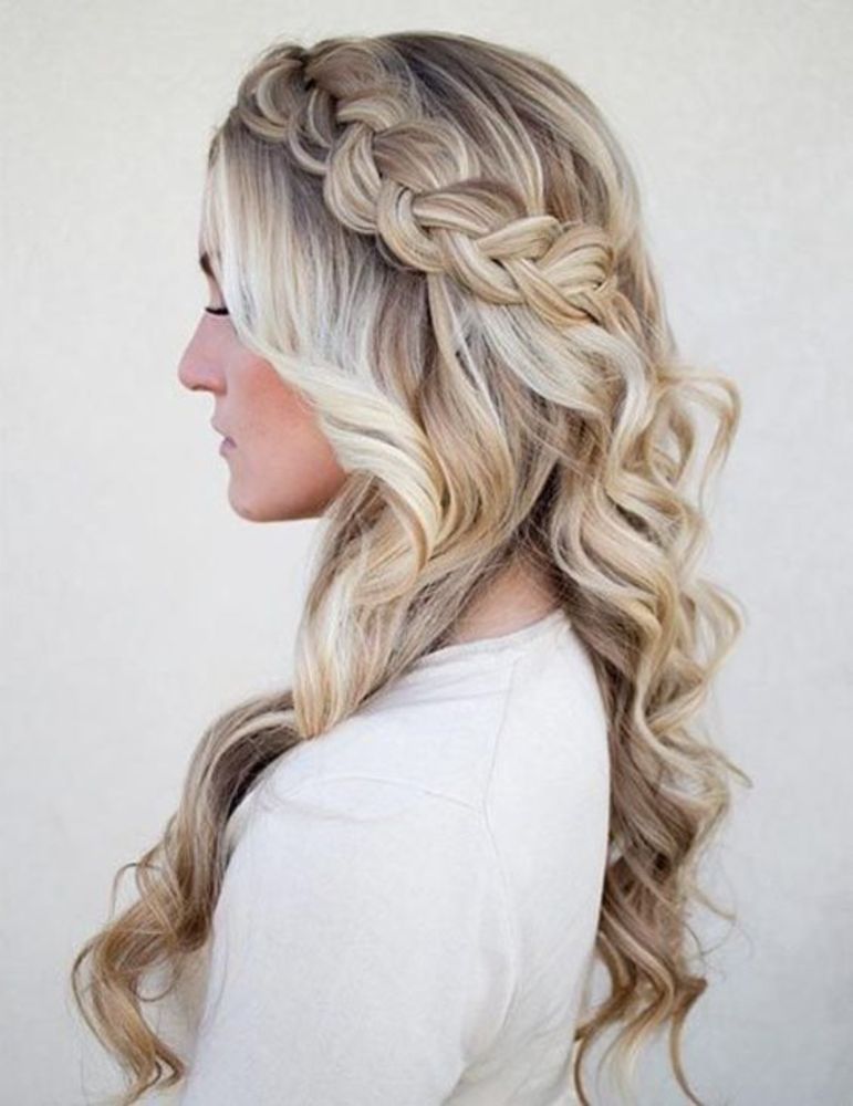 25 Cute and Romantic Half Up Half Down Hairstyles for Prom 2021