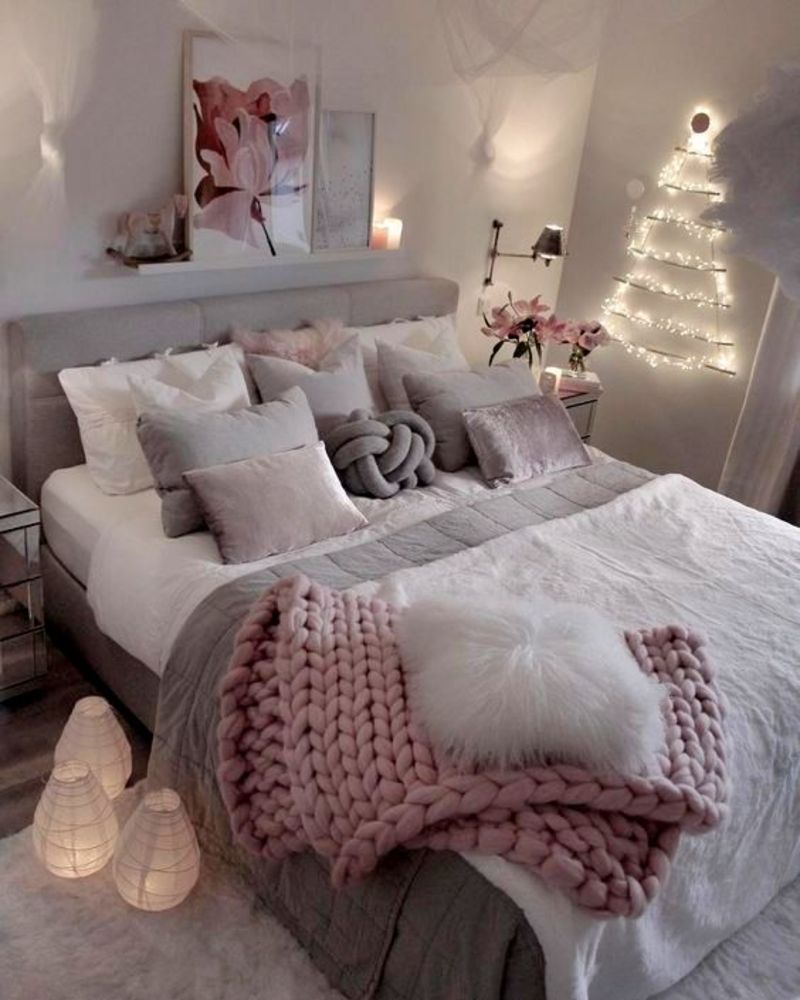 25 Extra Ordinary Diy Room Decors for Couple's Bedroom
