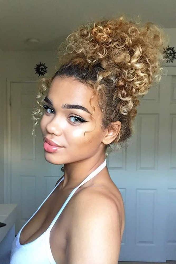 25 Stunningly Glamorous Curly Hairstyles Ideas For Spring You Won’t Miss