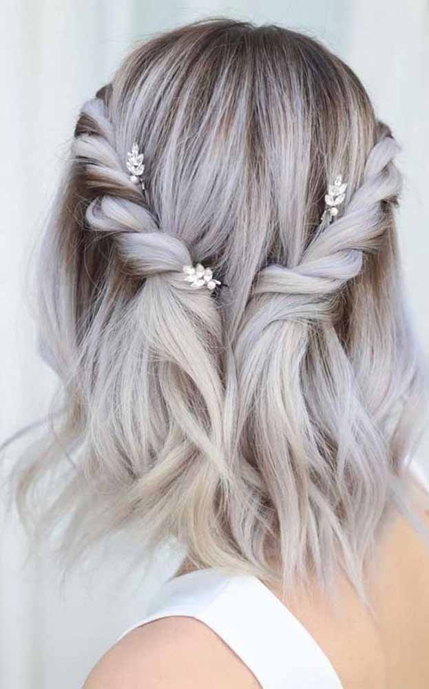 30 Best Short Wedding Hairstyles To Try This Season