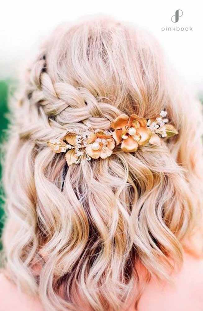 30 Best Short Wedding Hairstyles To Try This Season