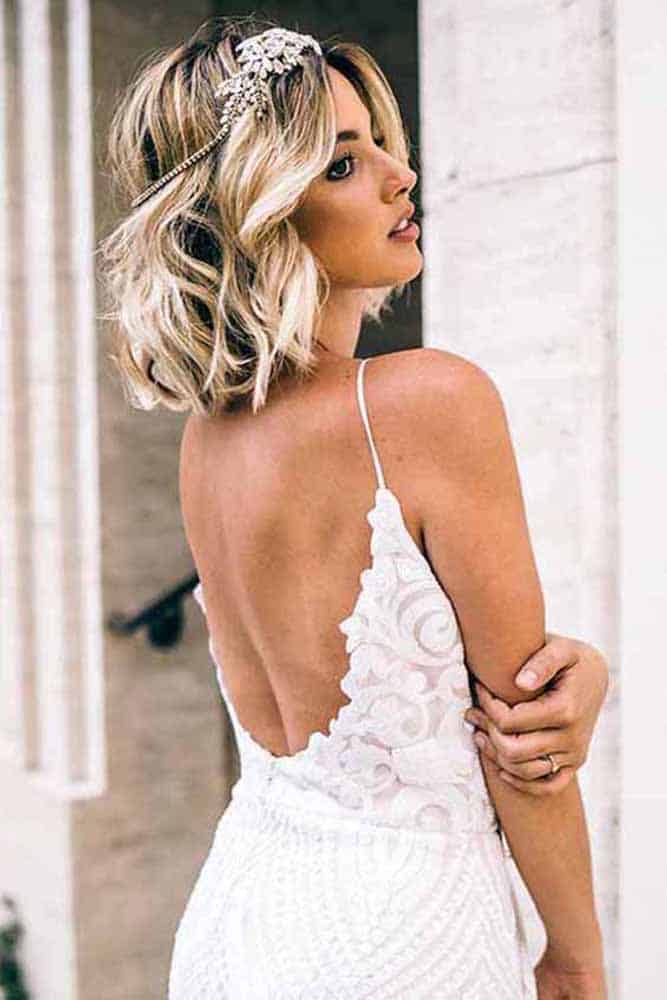 30 Best Short Wedding Hairstyles To Try This Season