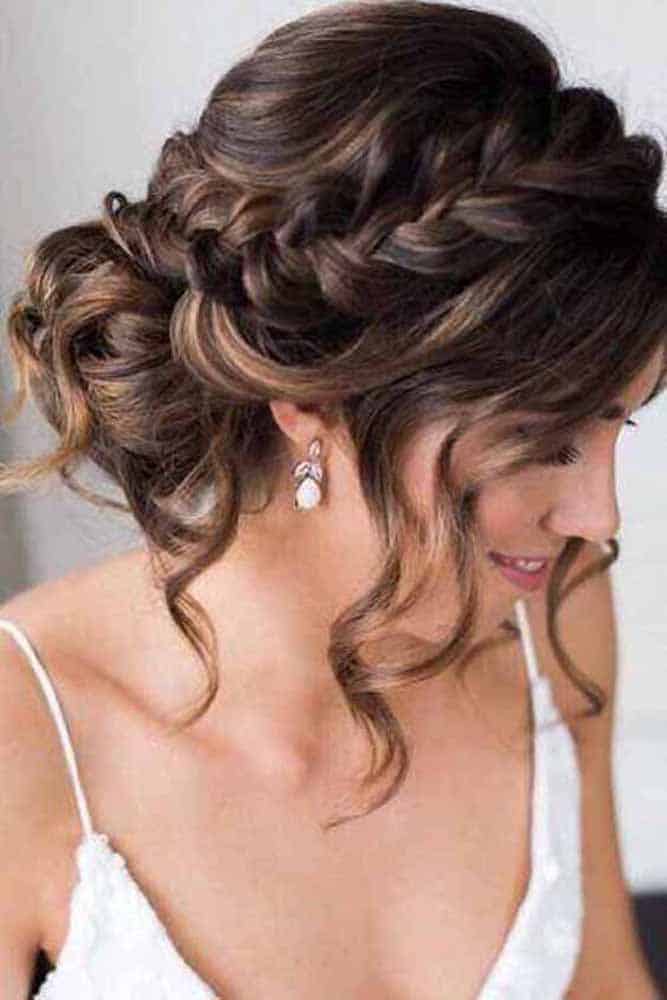 30 Best Short Wedding Hairstyles To Try This Season