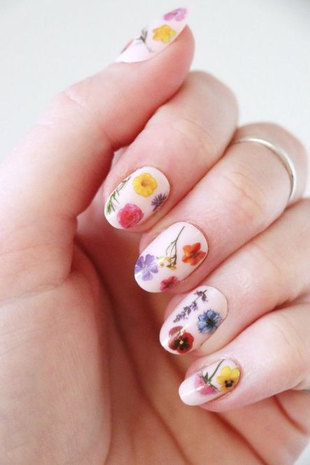 30 Cute and Sexy Spring Nail Art Flowers Floral Designs