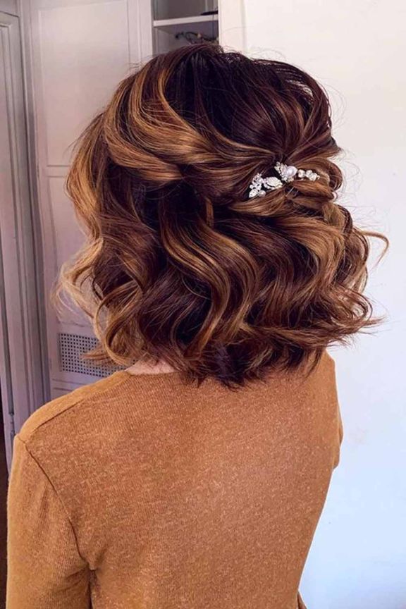 Fabulous Short Hairstyle For Wedding