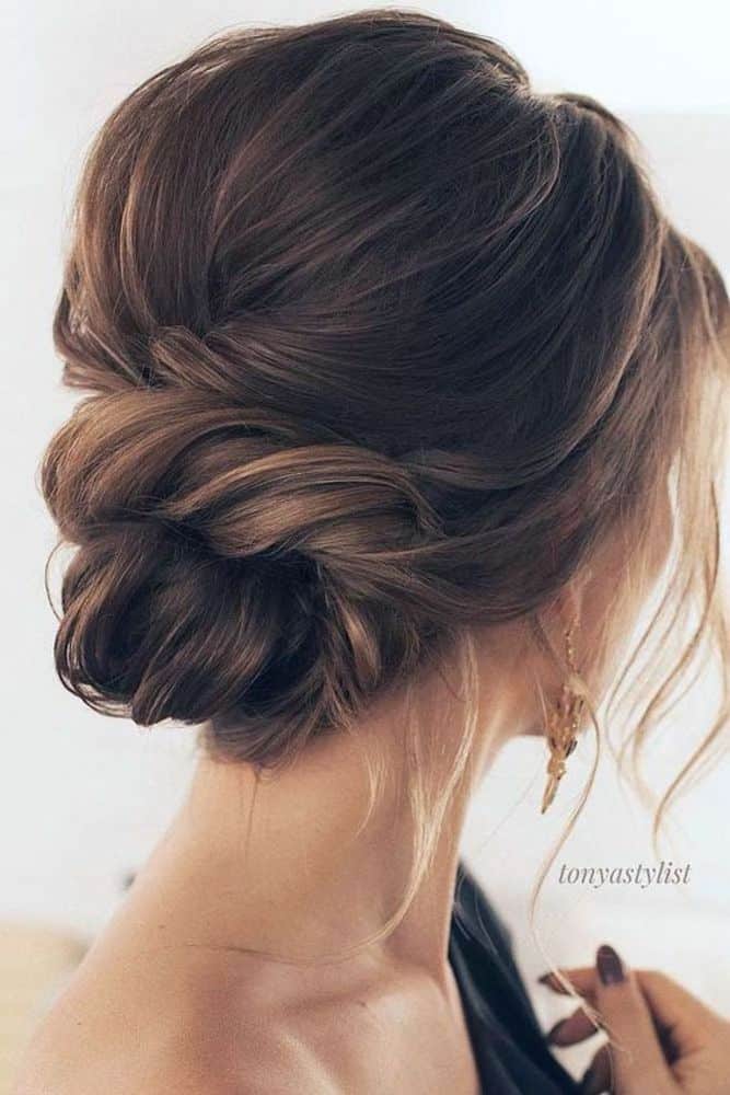 46 Eye-Catching Winter Formal Hairstyles to try in this Winter 2021