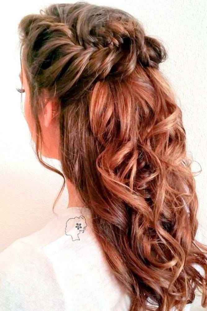 50 Easy But Gorgeous Christmas Hairstyles To Look Interesting 2023