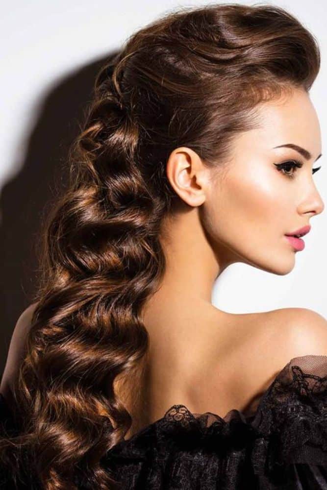 Easy But Gorgeous Christmas Hairstyles To Look Interesting