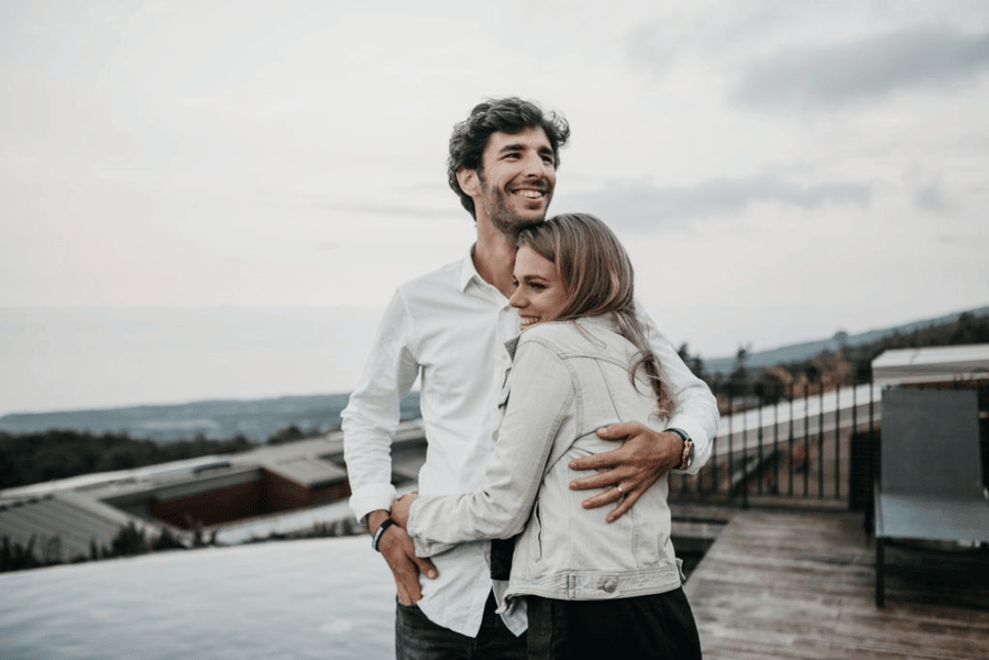 6 Ways to Attract the Girl of Your Dreams